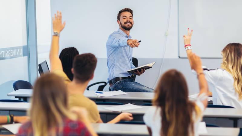 skola-Utokad-ratt-att-studera-nationella-minoritetssprak-i-gymnasiet-huvudbild.jpg