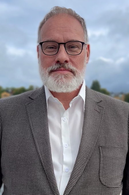 Simon Jernelöv